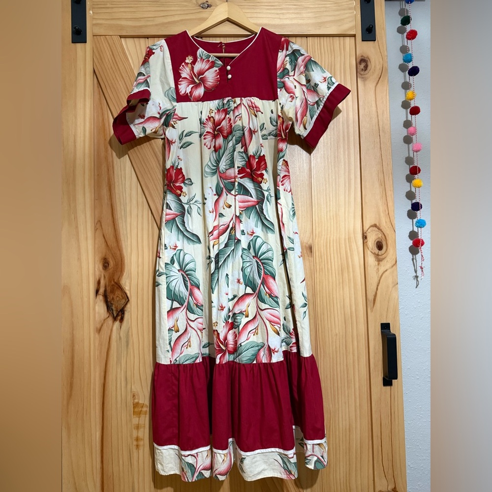 Carol Bennett Hawaiian Muumuu Mumu